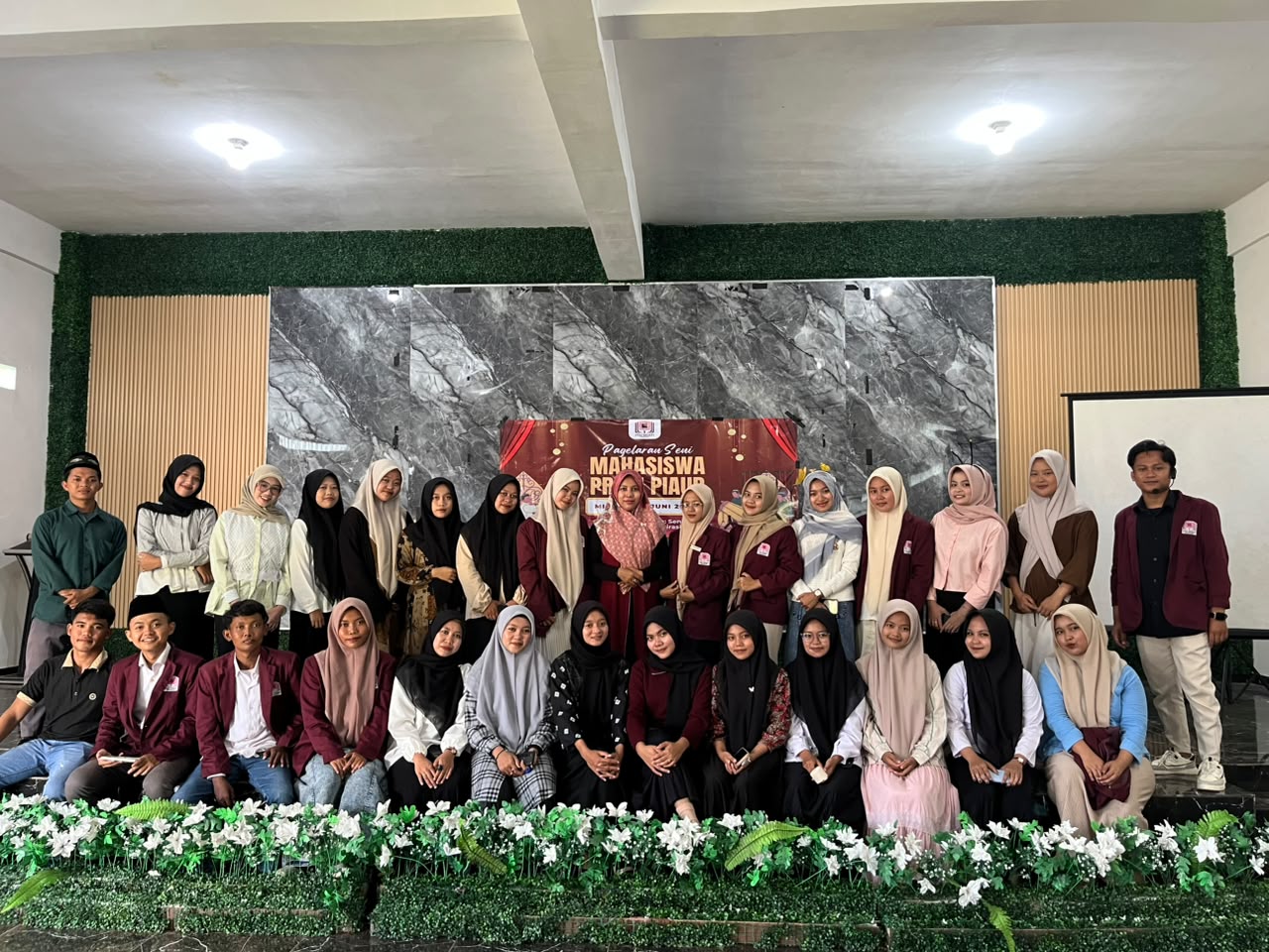 PIAUD Berkarya: Seni, Edukasi, dan Inspirasi, Mahasiswa PIAUD STAI Muafi Sampang Tampilkan Kreativitas Melalui Pagelaran Seni